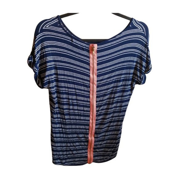 Hippie Rose Short Sleeve Blue & White Top w/ Zipper Back | Size M - Picture 5 of 13